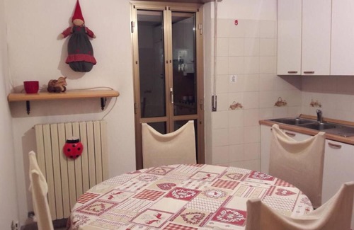 Aymavilles Apartment | Apartment 'Mansarda Le Chateau' with Mountain View, Shared Garden and Wi-Fi