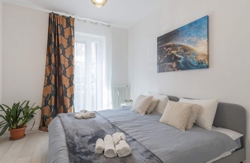Binda Apartment | Apartment 'Metro-navigli-universita' with Shared Garden, Wi-Fi and Air Conditioning