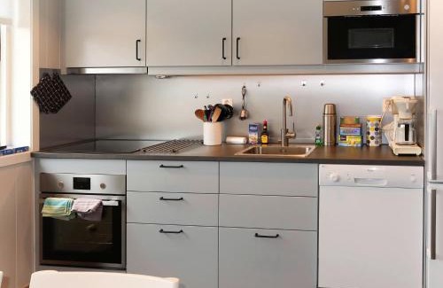 Florø Apartment | Apartment Mjellhaugen by Interhome