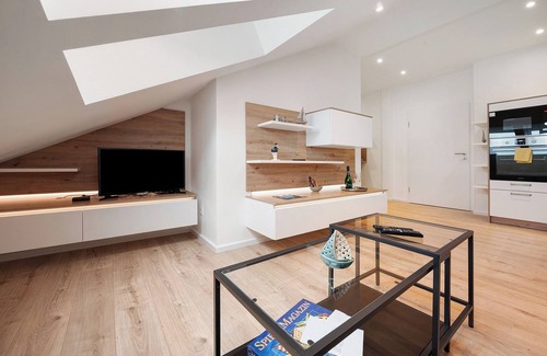 Debstedt Apartment | Apartment 'Moor, Marsch Und Meer' with Shared Garden and Wi-Fi