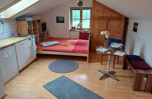 Benediktbeuern Apartment | Apartment Moosblick zwischen Bergen und See