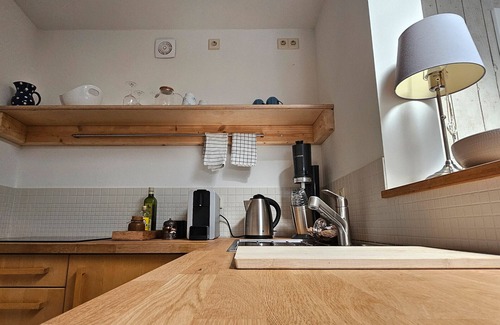 Striesen Apartment | Apartment 'Nahe Blauen Wunder' with Shared Terrace, Shared Garden and Wi-Fi