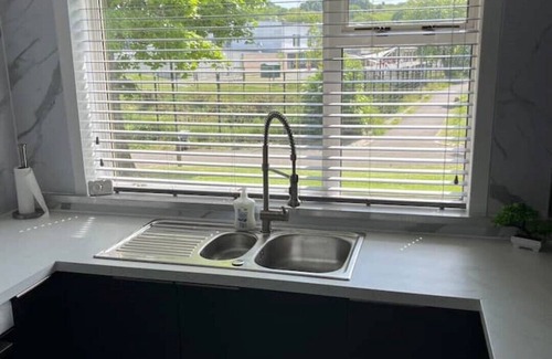 Erskine Apartment | Apartment Near Loch Lomond
