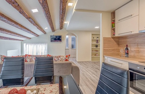 City Center Apartment | Apartment Nikola with Sea View on Porec Promenade