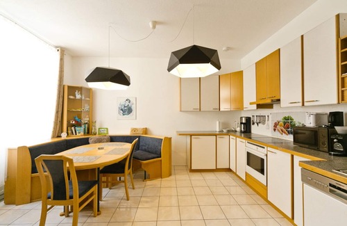Funfhaus Apartment | Apartment No. 05 in Vienna near Schönbrunn/Westbahnhof | Keyless Check-In