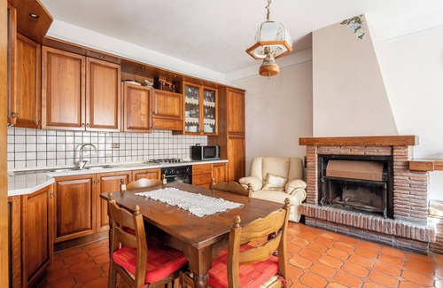 Molazzana Apartment | Apartment 'Nonna Teta 7' with Private Garden and Balcony