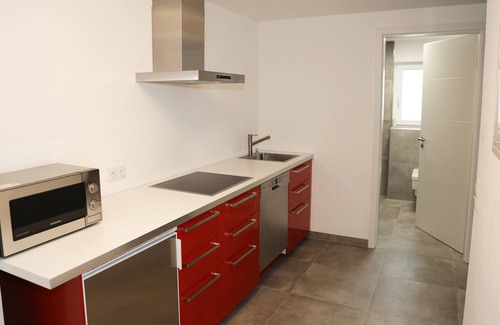 Vaihingen an der Enz Apartment | Apartment 'Nr 1' with Mountain View, Shared Terrace and Wi-Fi