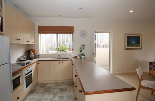 Lenah Valley Apartment | Apartment on the edge