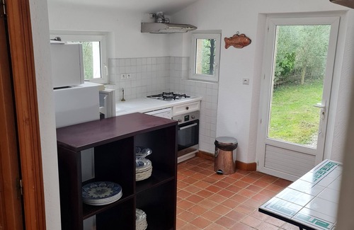 Locmariaquer House | Apartment on the ground floor of a superb farmhouse in a landscaped park. You will be there alone