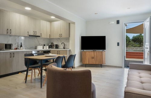 Mastichari Apartment | Apartment 'One with Private Pool' with Private Pool, Wi-Fi and Air Conditioning