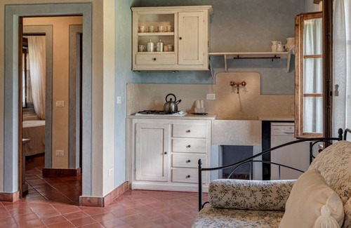 Simignano Apartment | Apartment overlooking the Sienese hills, swimming pool and free wi-fi