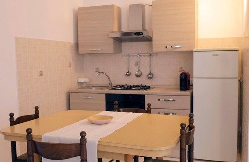 Sissa Trecasali Apartment | Apartment overlooking the garden.