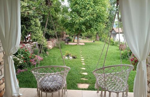 Rakotule Apartment | Apartment PARENZANA, little row HOUSE with big green yard in central Istria