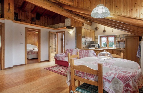 Gimillan Apartment | Apartment 'Piccolo Paradiso' with Mountain View, Private Garden and Wi-Fi