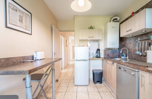 Maraussan Apartment | Apartment 'Près Grands Buffet Et Centre Ville' with Balcony and Wi-Fi