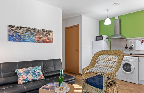 Santianes de Ola Apartment | Apartment 'Prao' with Mountain View, Private Terrace and Wi-Fi