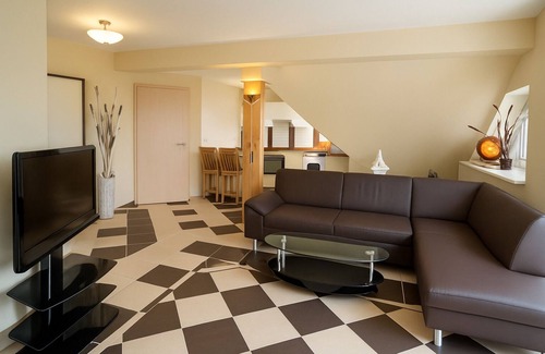 Region Hannover District Apartment | Apartment-Private Bathroom-Balcony