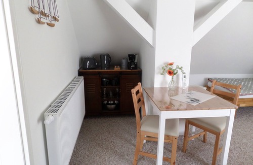 Zahna-Elster Apartment | Apartment-Private Bathroom-Garden view-Ferienwohnung 3