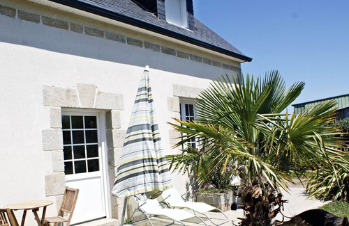 Ploneour-Lanvern Apartment | Apartment quiet, rural setting not far from the sandy beaches
