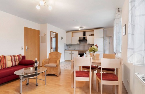Muensingen Apartment | Apartment 'Rauscher' with Private Terrace and Wi-Fi
