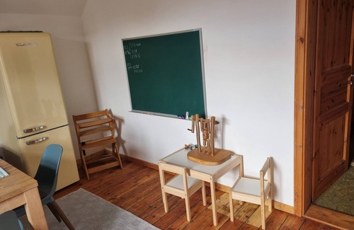 Raduhn Apartment | Apartment 'Rihm' with Shared Garden and Wi-Fi