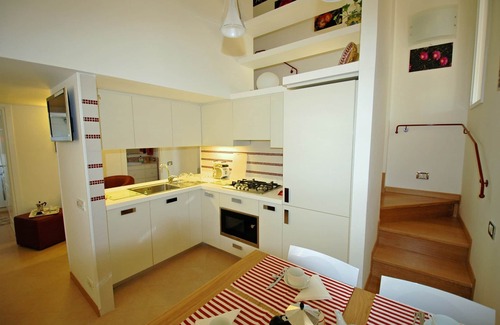Trastevere Apartment | Apartment Rome Trastevere/Navona bright panoramic view 2 bedrooms 2 bathrooms AC