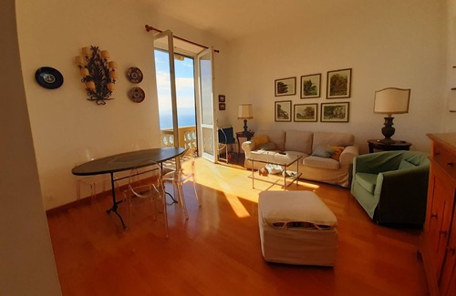 Ruta Apartment | Apartment 'Ros Marinum' with Sea View, Shared Garden and Balcony