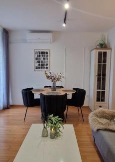 Kraljevec Sesvetski Apartment | Apartment Rose