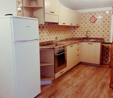 Isolaccia Apartment | Apartment San Colombano