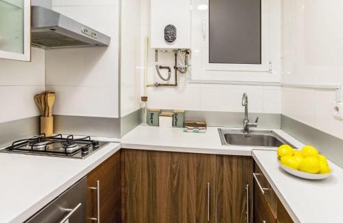 La Maternitat i Sant Ramon Apartment | Apartment Sants-Montjuïc- Avenida Madrid by Interhome