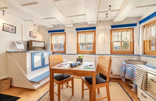 Balingen House | Apartment 'Schuler-Haus' with Shared Terrace close to Burg Hohenzollern