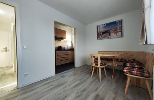 Sindelfingen Apartment | Apartment 'Silverstar' with Wi-Fi