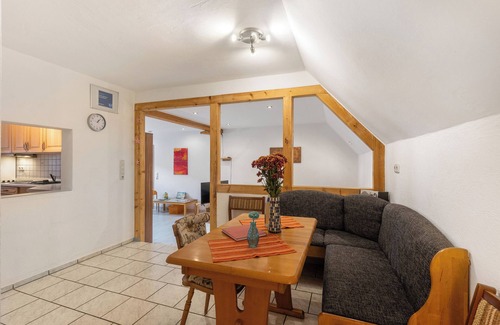 Lichtenfels Apartment | Apartment 'Sonnenblume' with Balcony and Wi-Fi
