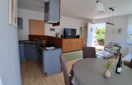 Bad Urach Apartment | Apartment 'Sonntag' with Balcony and Wi-Fi