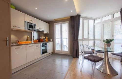 Aix-en-Provence Historic Centre Apartment | Apartment standing 50m2, asc, park and terrace in the historic center of Aix