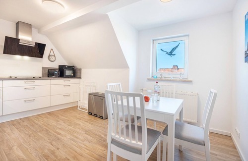 Amt Neuhaus Apartment | Apartment 'Stella Maris' with Private Terrace, Shared Garden and Wi-Fi