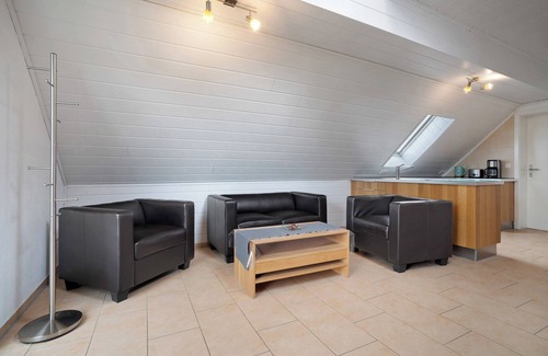 Grunow Apartment | Apartment 'Storchensommer' with Shared Terrace and Balcony