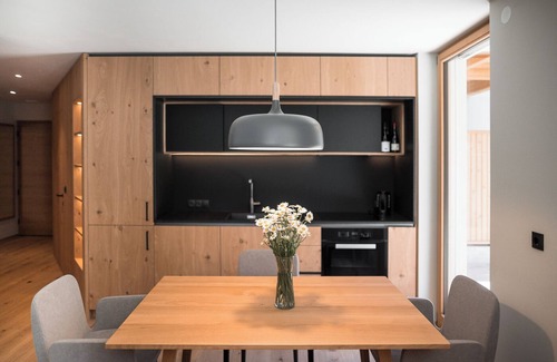Pracupola Apartment | Apartment 'Sunnseit 3' with private garden and sauna