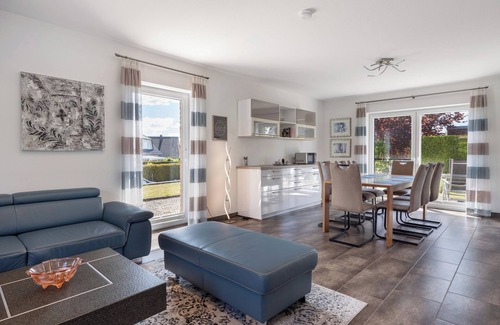 Beckdorf Apartment | Apartment 'Sunny' with Private Terrace, Private Garden and Wi-Fi