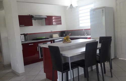 Schoelcher Apartment | Apartment T3 quiet with jacuzzi 5 'beaches and 15' of Fort de France