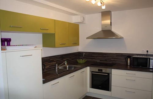 Benodet Apartment | APARTMENT T3 Small sea view 150 meters from the beach.