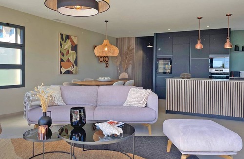 La Nartelle Apartment | Apartment T4 - 6 people - Sea view - Air conditioning - Wifi - Facing the beach - Sainte Maxime