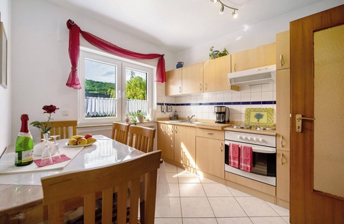 Wimbach Apartment | Apartment 'Tibo' with Private Terrace, Private Garden and Wi-Fi