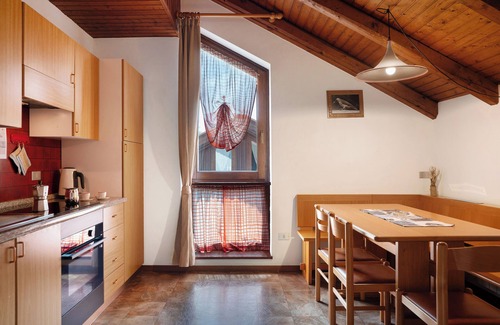 Pracorno Apartment | Apartment 'Trilocale 4' with Shared Garden, Balcony and Wi-Fi