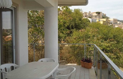 Roseto Capo Spulico Apartment | Apartment 'Villa Anna' with Sea View, Shared Terrace and Air Conditioning