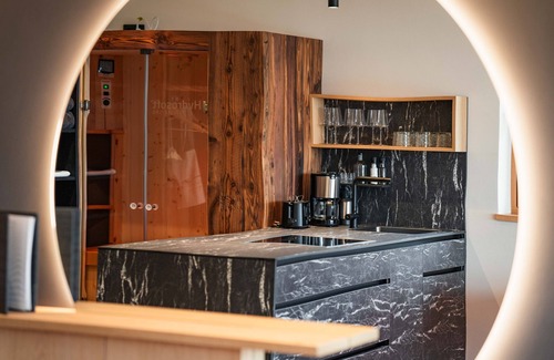 Berg/Monte Apartment | Apartment 'Valentinerhof Apt Fire' with Mountain View, Shared Pool and Wi-Fi