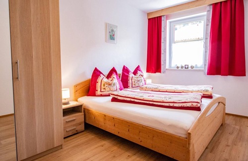 Stafflach Apartment | Apartment - via ferrata base/Penznhof