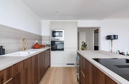 Puteaux Apartment | Apartment view of all of Paris