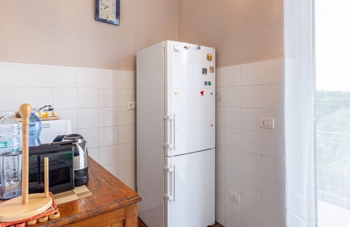 Bagnone Apartment | Apartment 'Villa La Lanterna Bianca' with Mountain View, Wi-Fi and Air Conditioning
