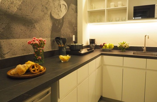 Zona Rosa House | Apartment w/Salon-Bar & Balcony - Near the Angel